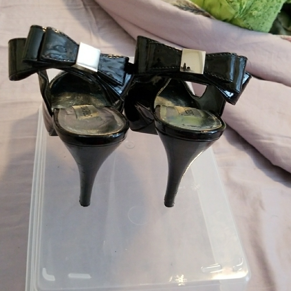 Heels - Picture 2 of 4